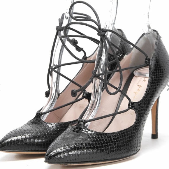 LE PETIT TROU Shoes - LE PETIT TROU Black Snake embossed Leather Pumps